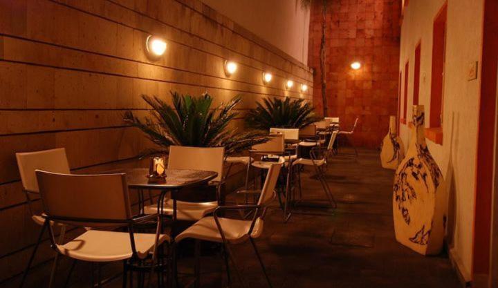 Hotel & Galeria