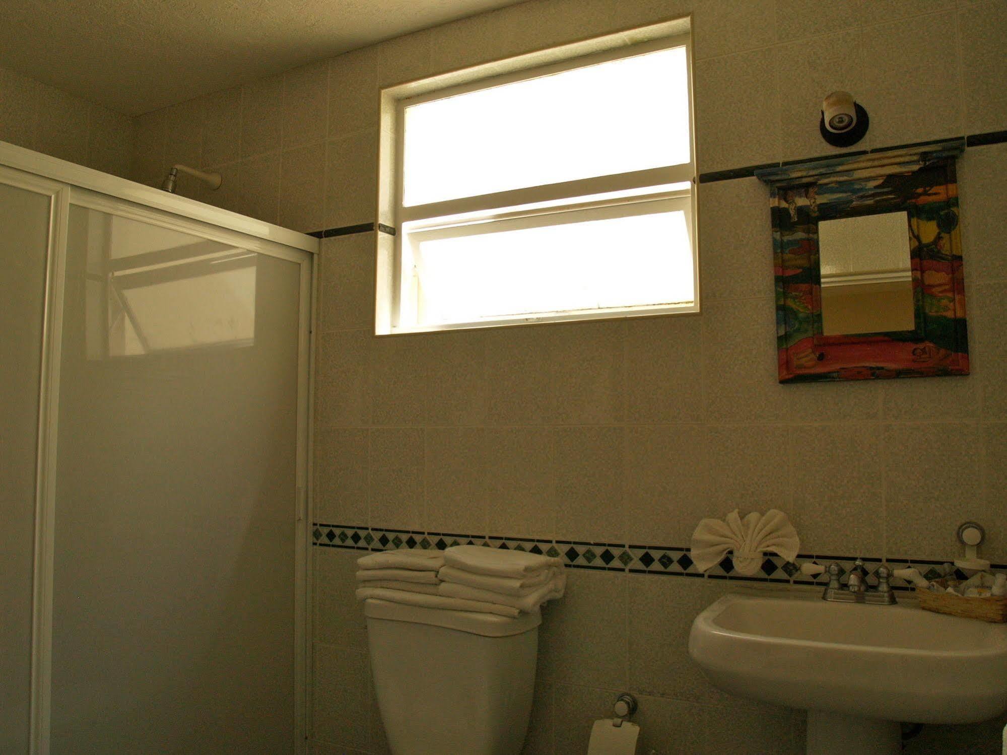 & Galeria 4*