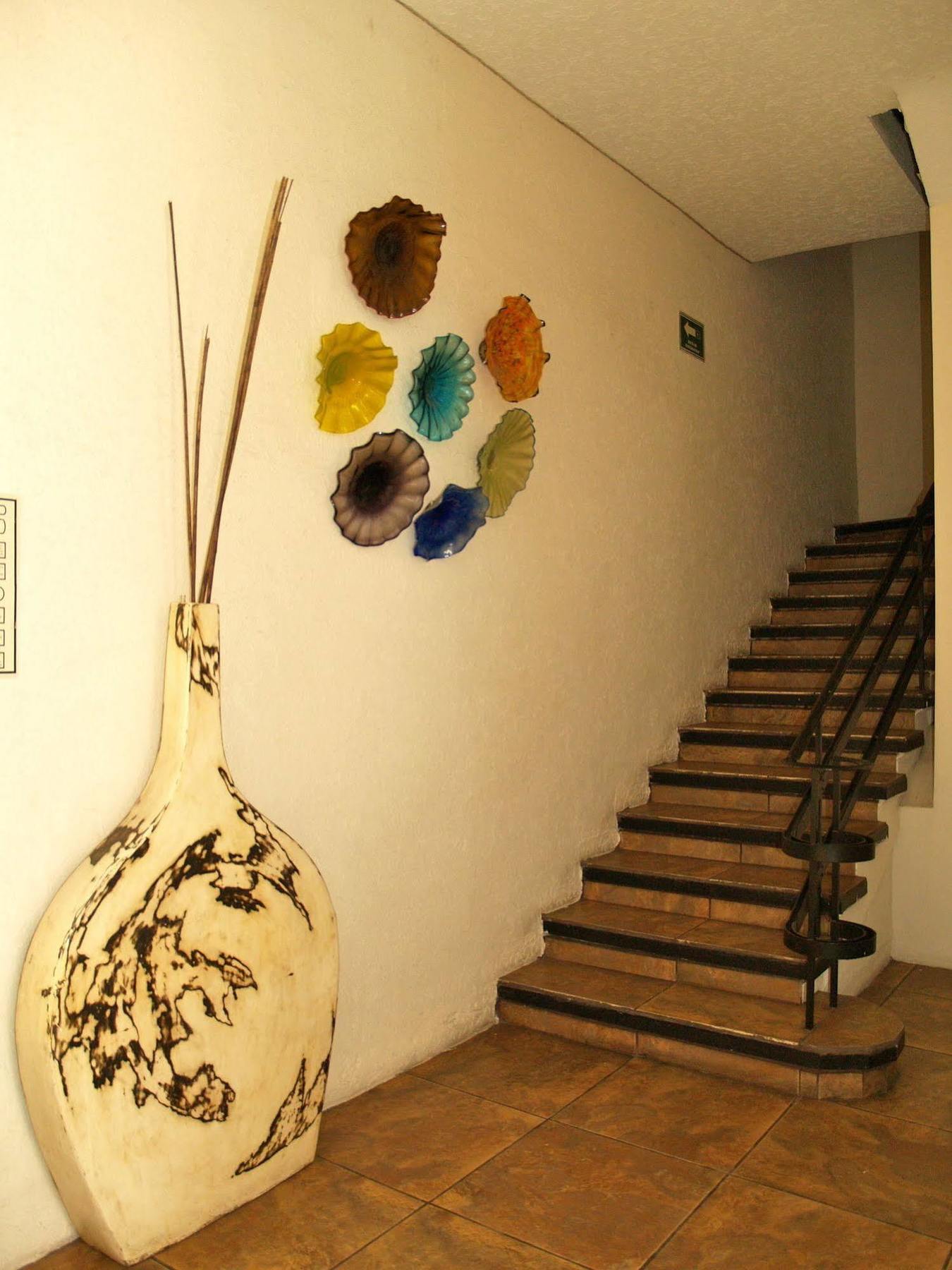 & Galeria